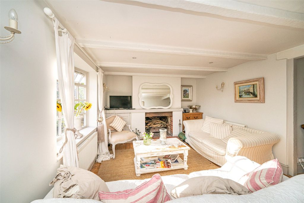 Property photo 3 of 12 Sitting Room