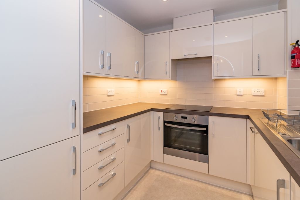 Property photo 1 of 8 78464