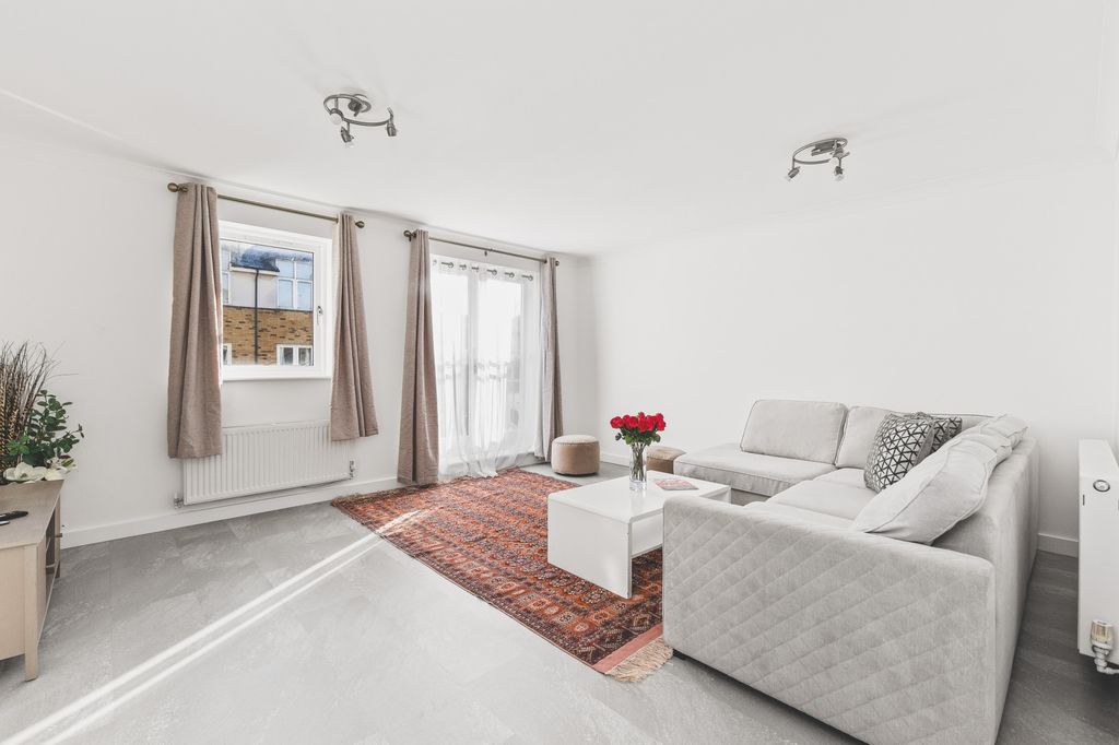 Property photo 1 of 36