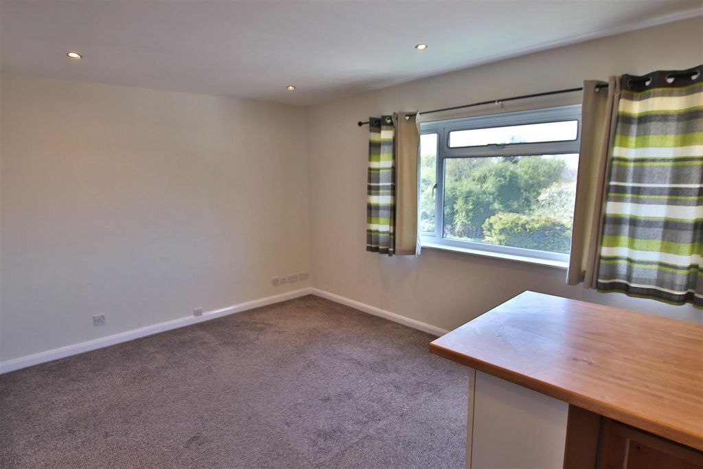 Property photo 2 of 7 Img_1826.Jpg