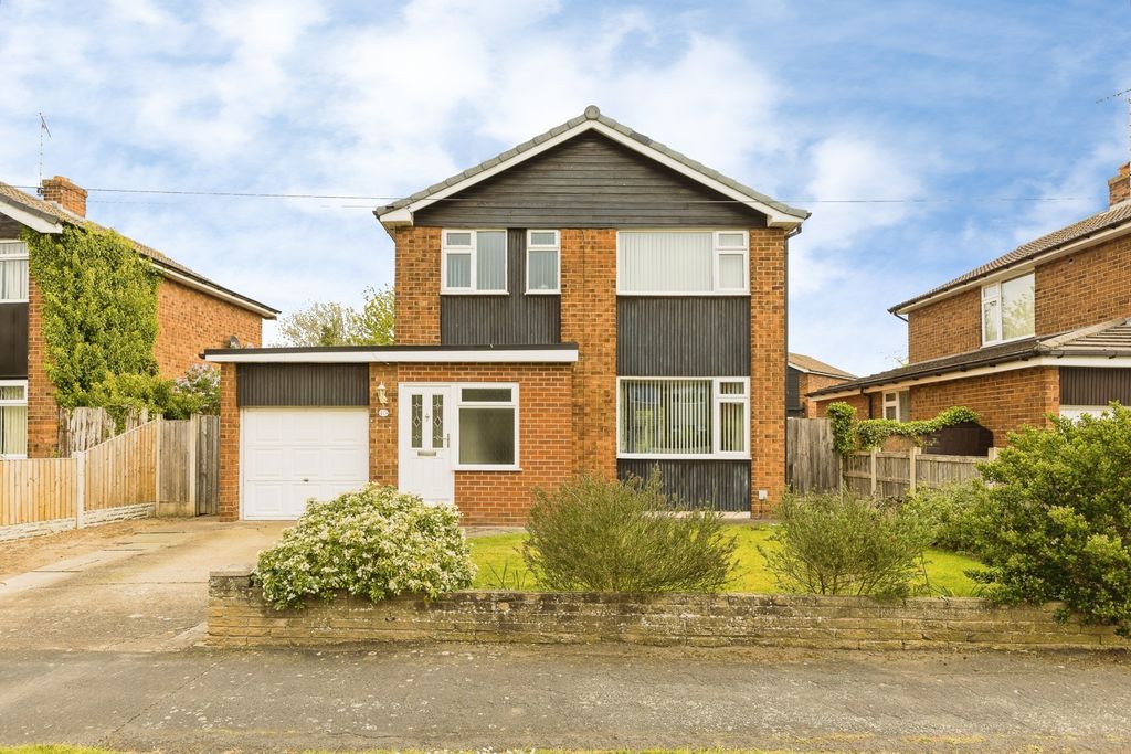 Property photo 1 of 19 Pbox-Img.Jpg
