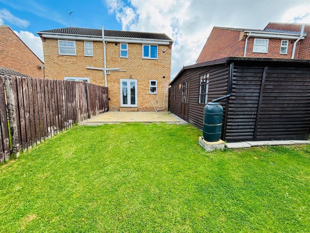 Property photo 3 of 30 Gardens: