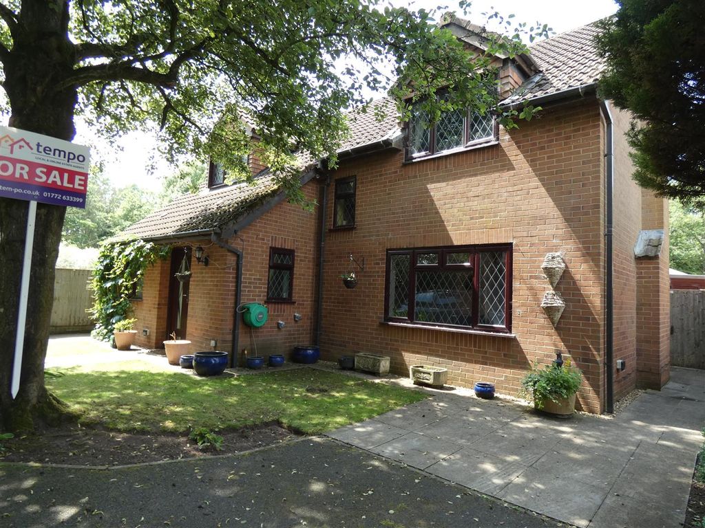 Property photo 2 of 35