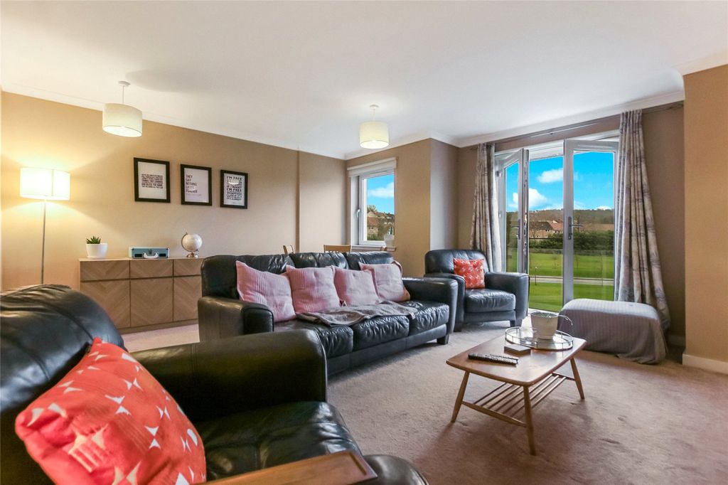 Property photo 3 of 21 Picture No. 03