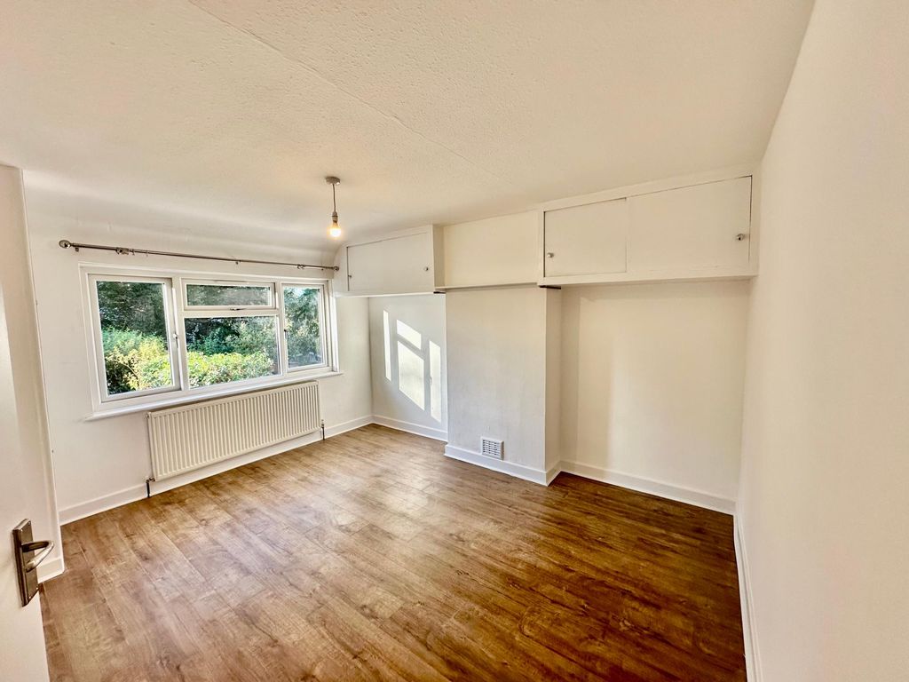 Property photo 3 of 25 Photo 2