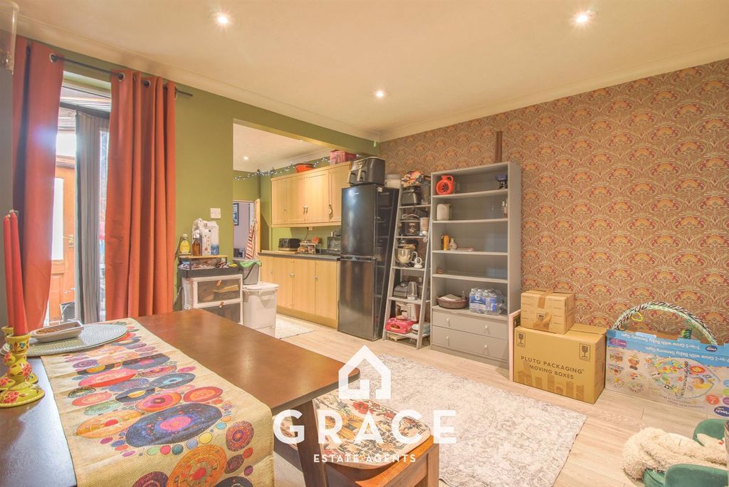 Property photo 3 of 14 Kitchen/Diner
