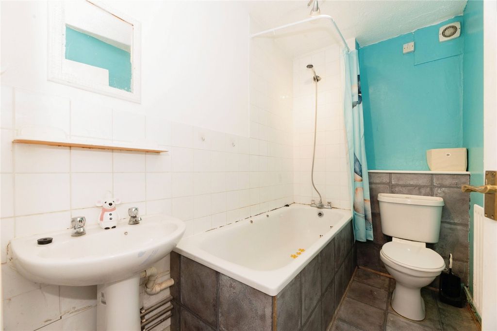 Property photo 2 of 17 Picture No. 05