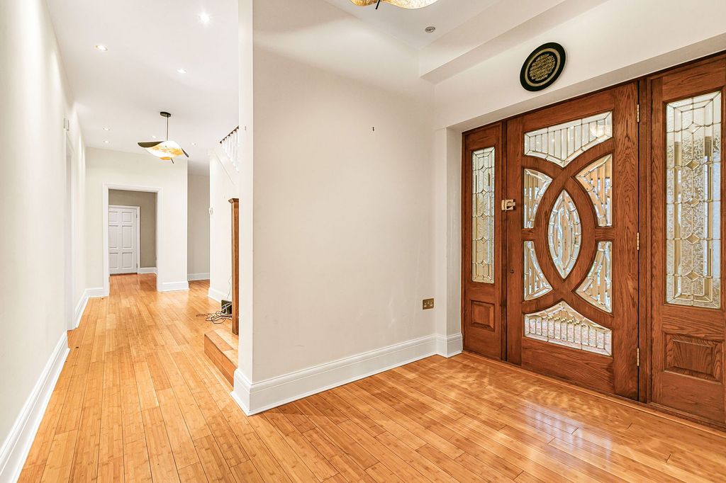 Property photo 2 of 53