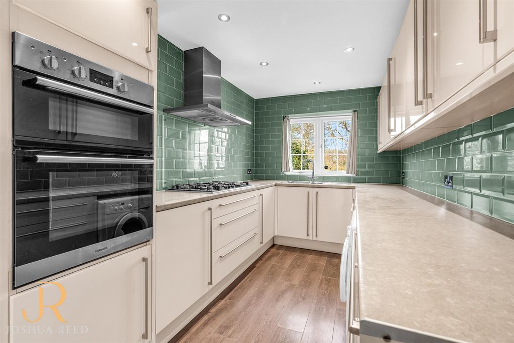 Property photo 2 of 24 Internal-14.Jpg