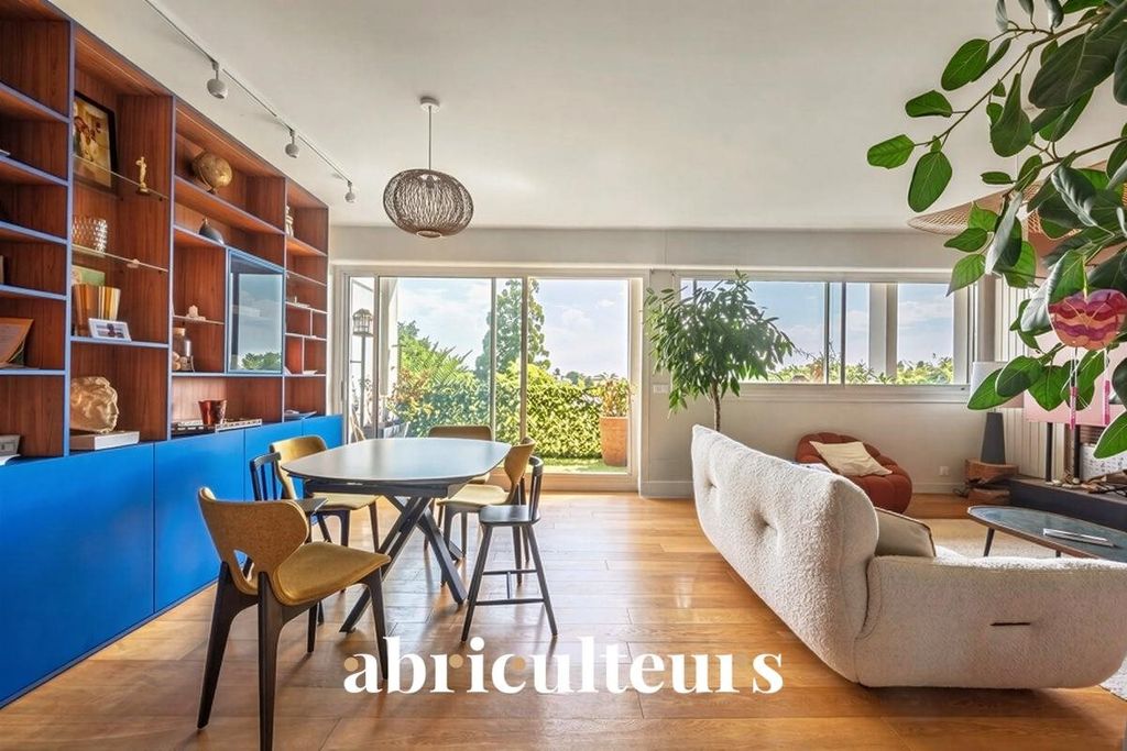 Property photo 1 of 13 Family Apartment 109 m² – Top Floor – Balcony Terrace – Unobstructed View - Garches