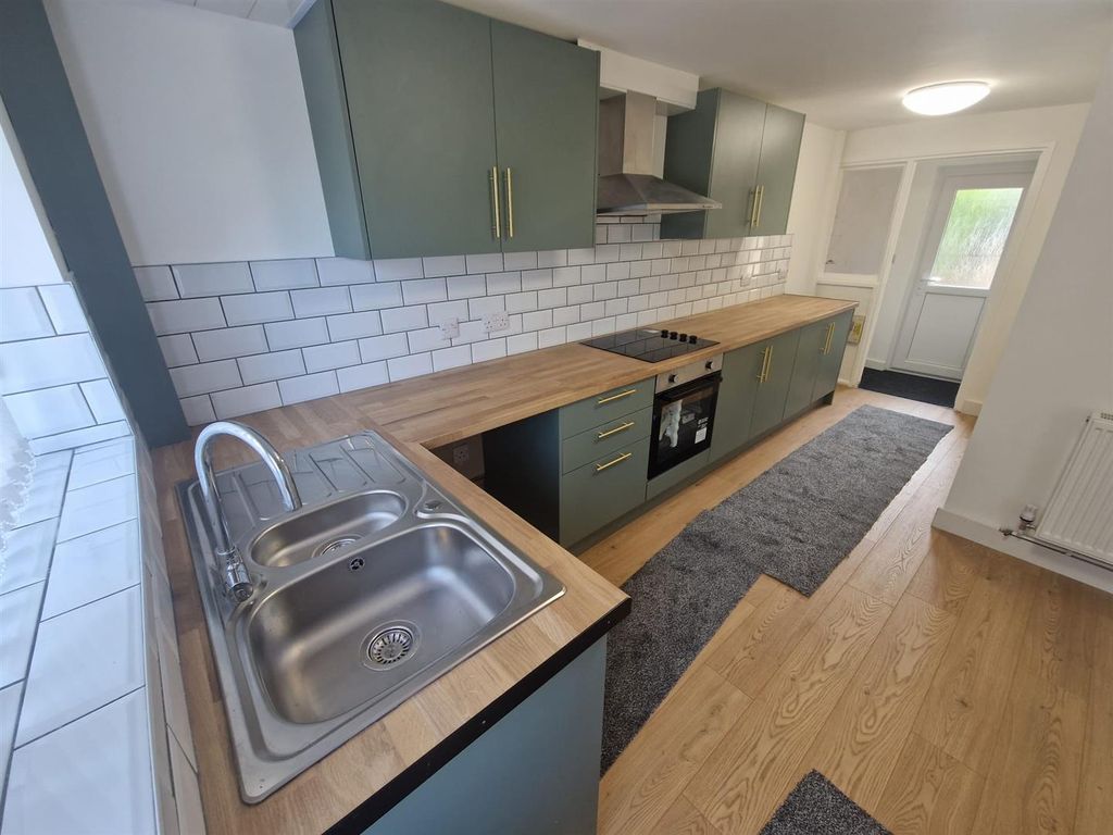 Property photo 2 of 21 60260175-9F8B-4E1F-A305-9Ae0Ebad18c2.Jpg