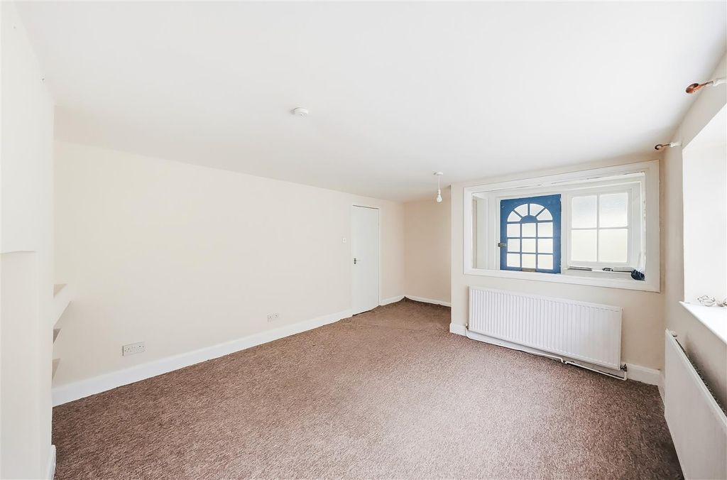 Property photo 3 of 20 Photos-5.Jpg