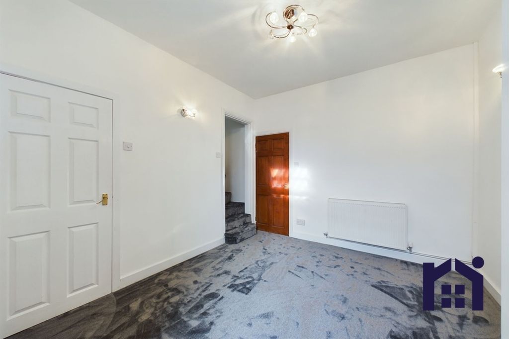 Property photo 2 of 14 Dining Room