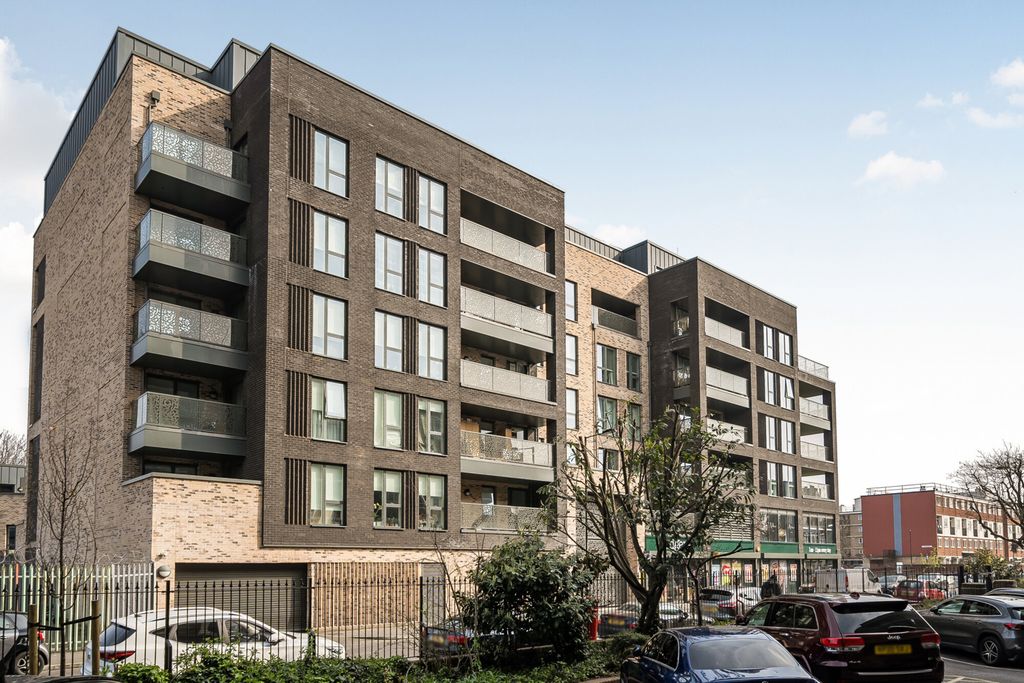 Property photo 1 of 24 1432541-1-69c1488...