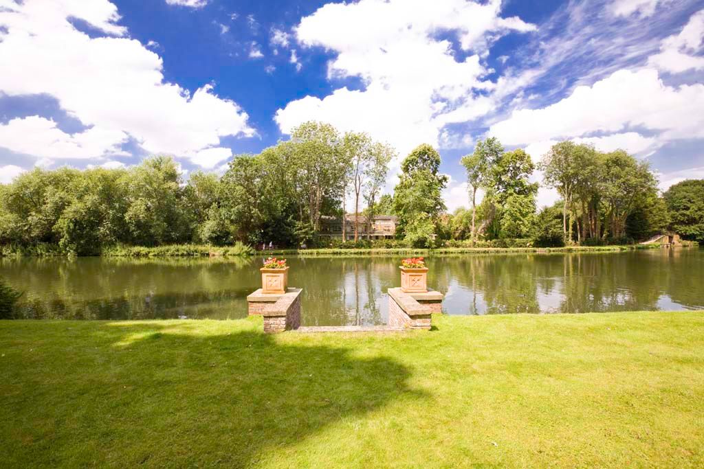 Property photo 2 of 12