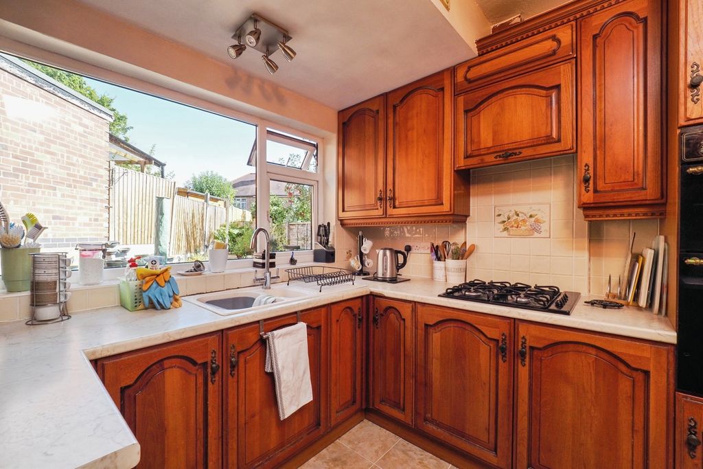 Property photo 2 of 27 Pbox-Img.Jpg