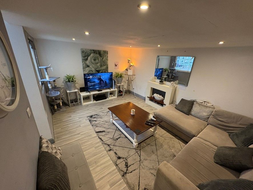 Property photo 3 of 10