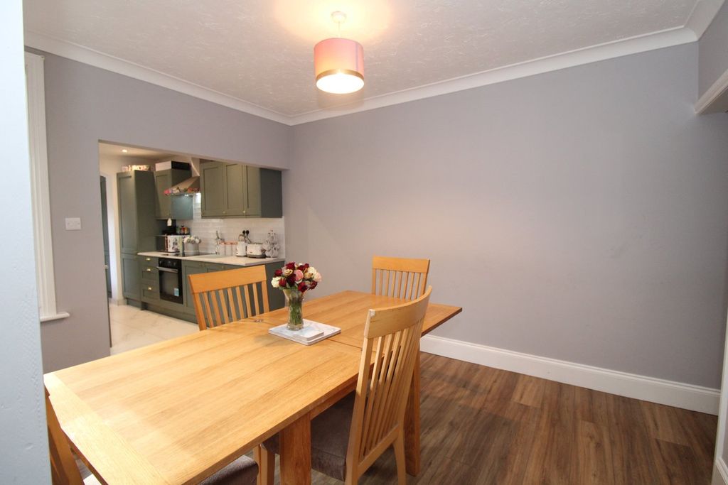 Property photo 2 of 13 Dining Room