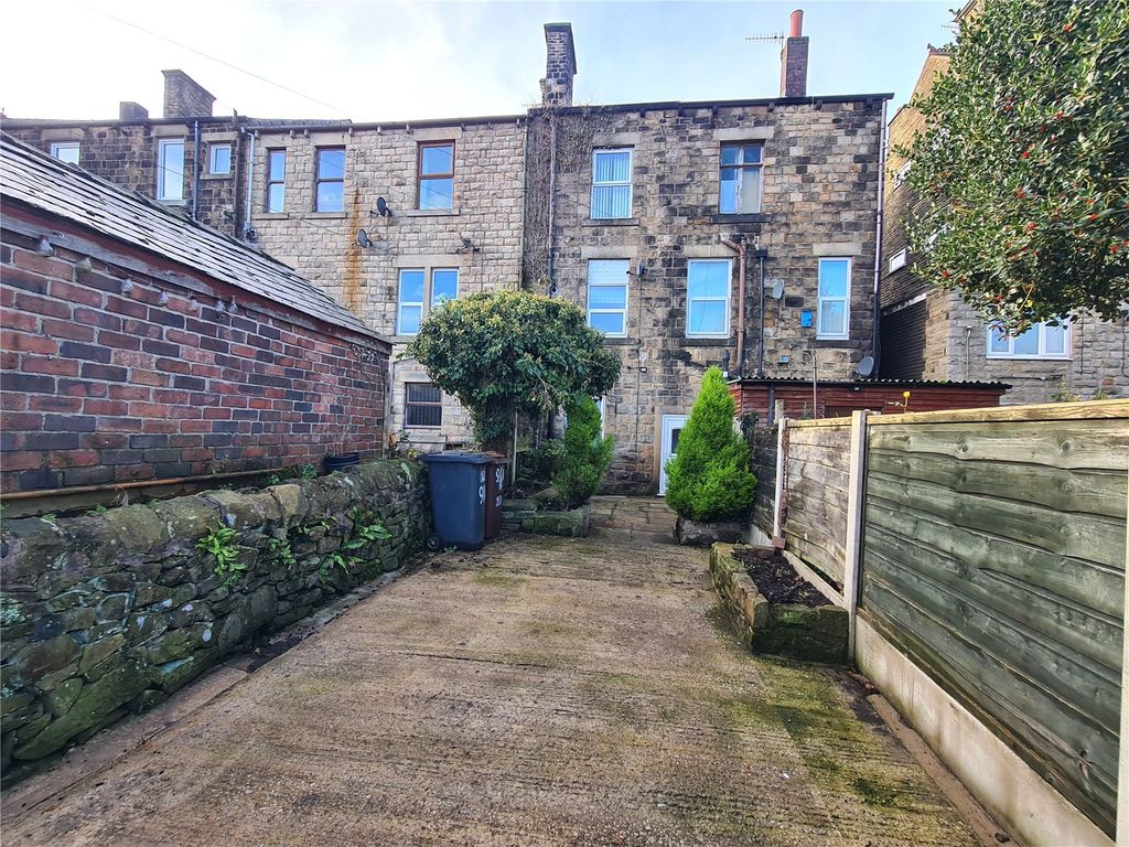 Property photo 1 of 16 Parking