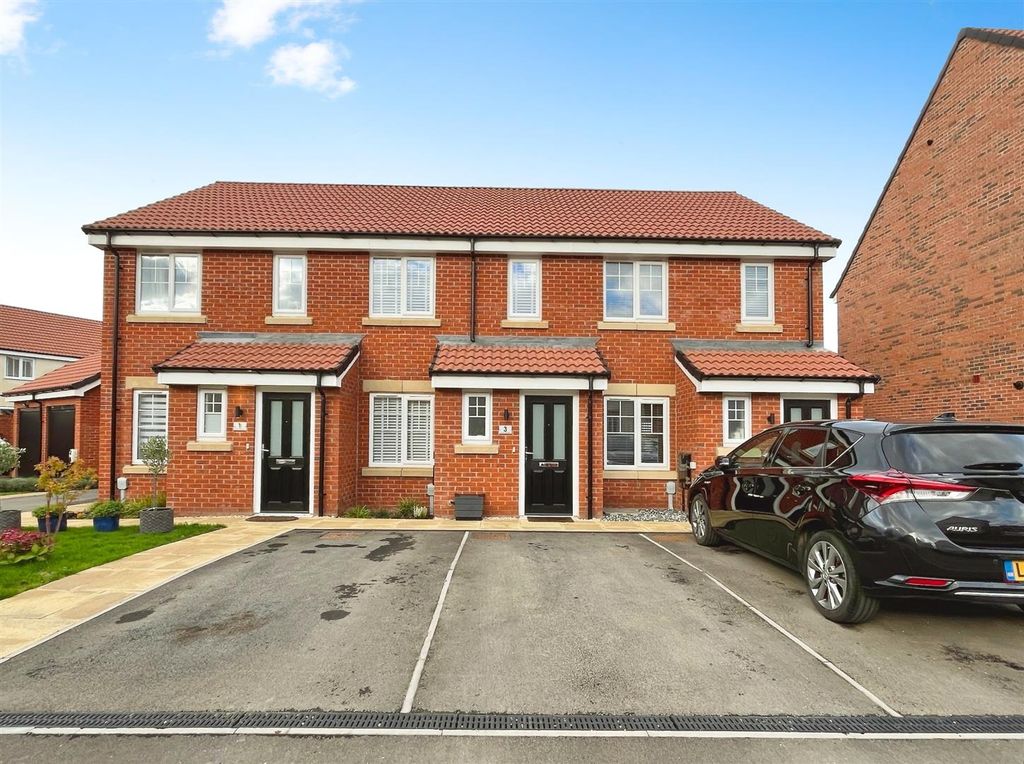 Property photo 1 of 16 Outside