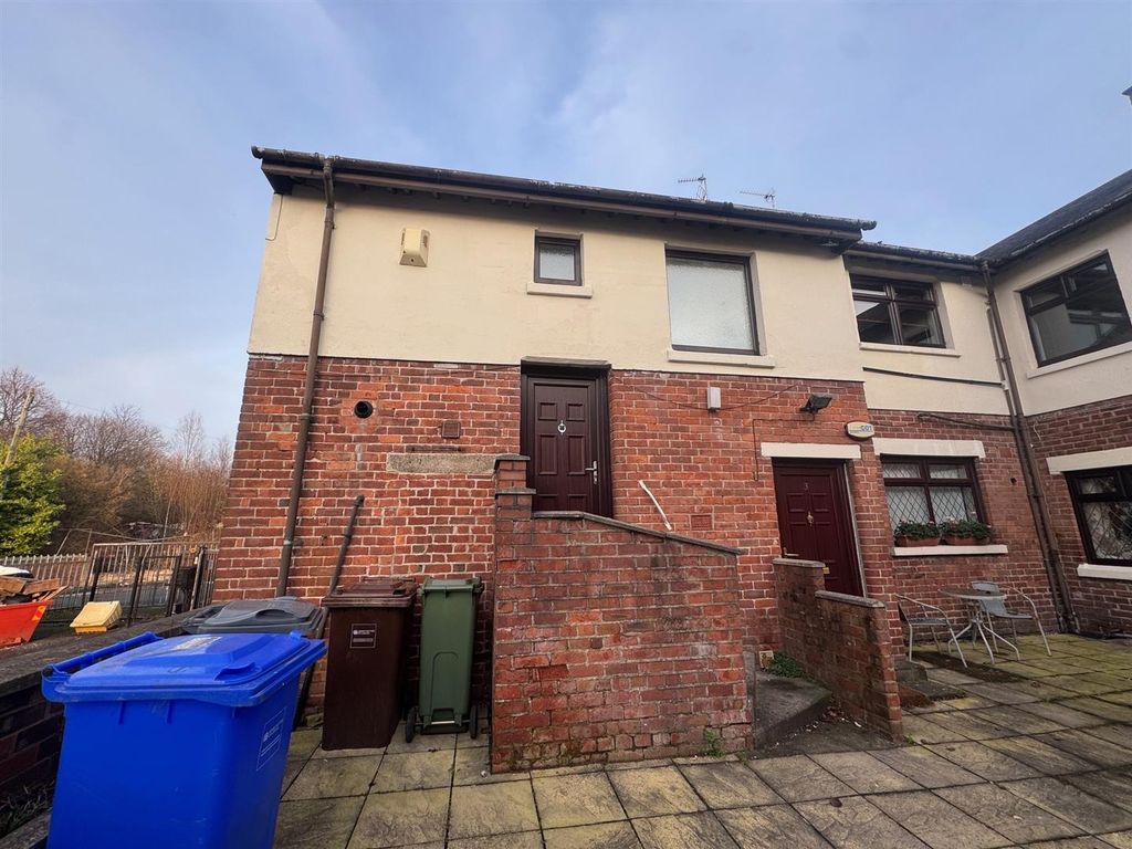 Property photo 3 of 18