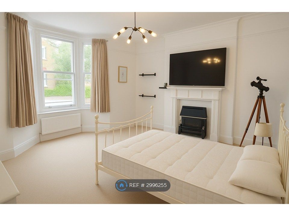 Property photo 1 of 10 Downstairs Master