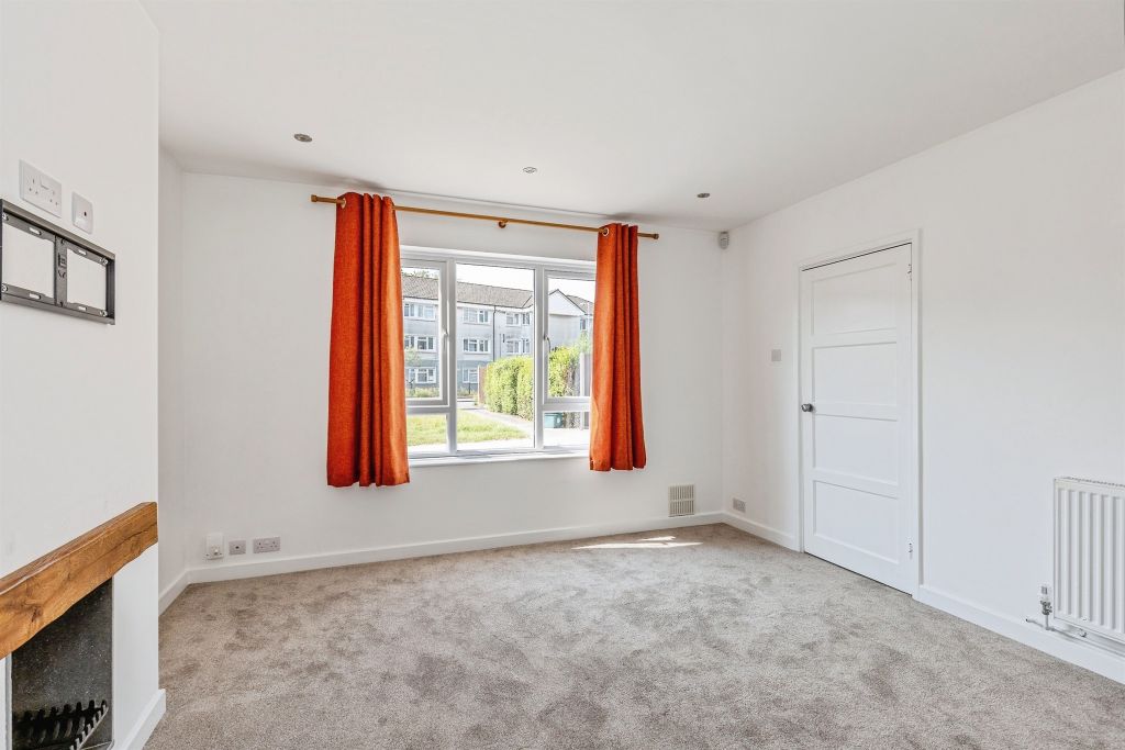 Property photo 3 of 16