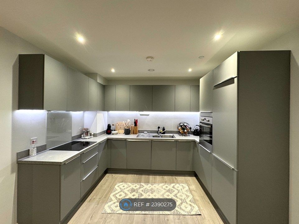 Property photo 2 of 14 Kitchen