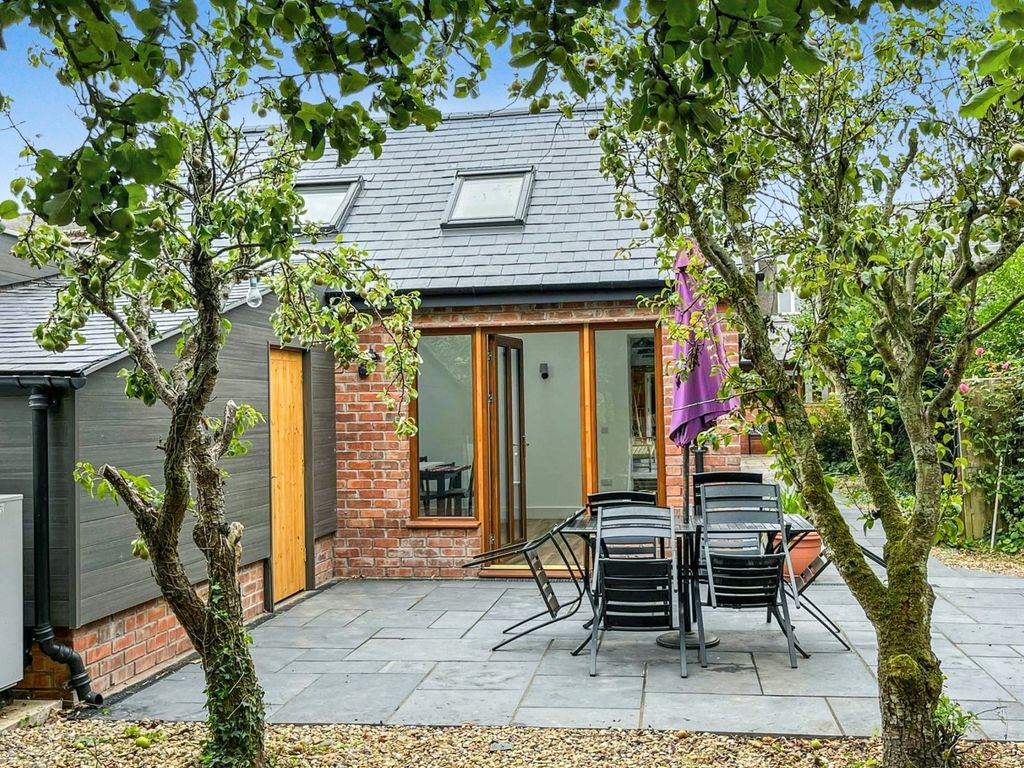 Property photo 2 of 31 Annex