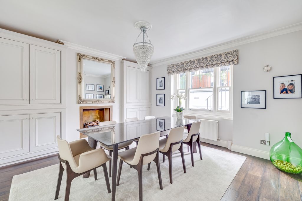 Property photo 2 of 22