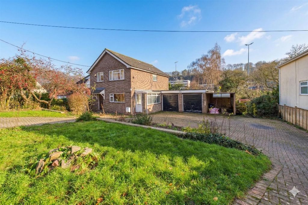 Property photo 1 of 38 Edit - 100 Walton Road (7).Png