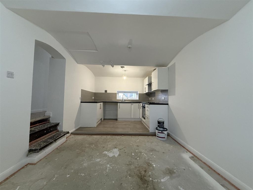 Property photo 3 of 12 Img_4723.Jpg