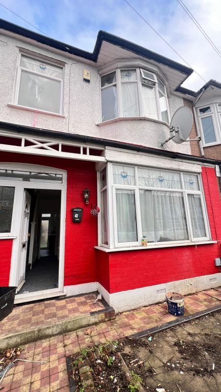 Property photo 1 of 1 3 Bed Terraced House To Rent Thornton Road, Ilford Ig1