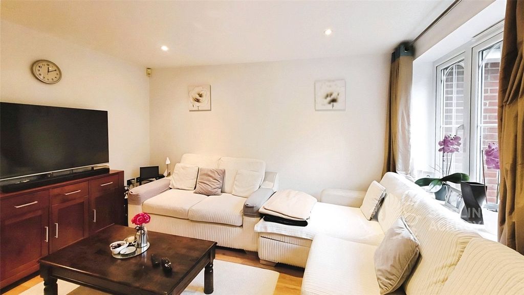 Property photo 3 of 10 Picture No. 20