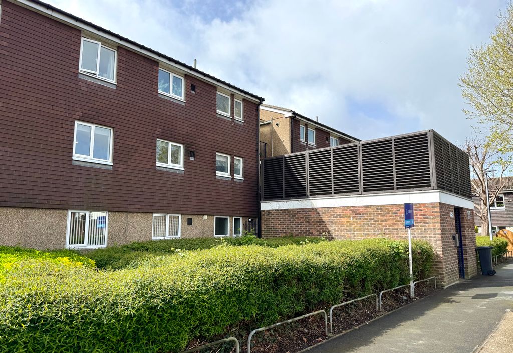 Property photo 1 of 8