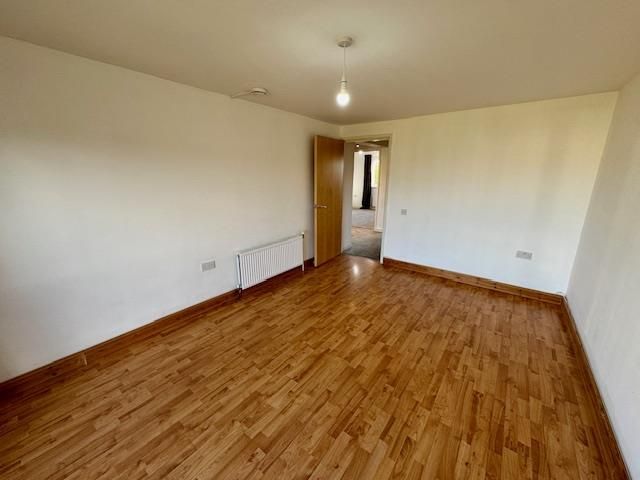 Property photo 2 of 33