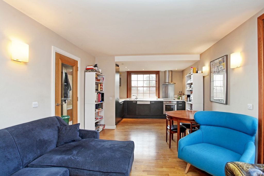 Property photo 3 of 11