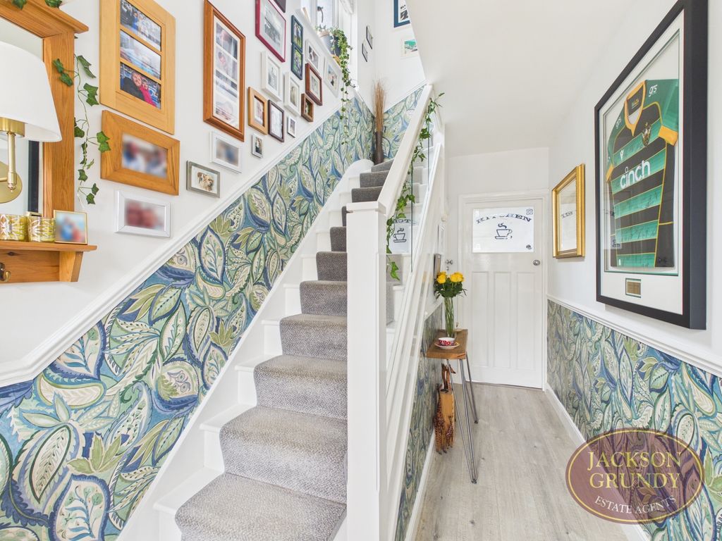 Property photo 3 of 16 Photo 3