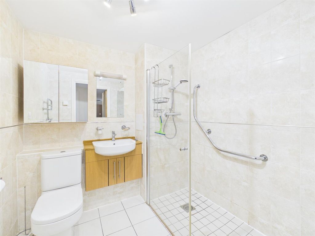 Additional image 6 of 2 bed flat for salePicton Avenue, Porthcawl CF36