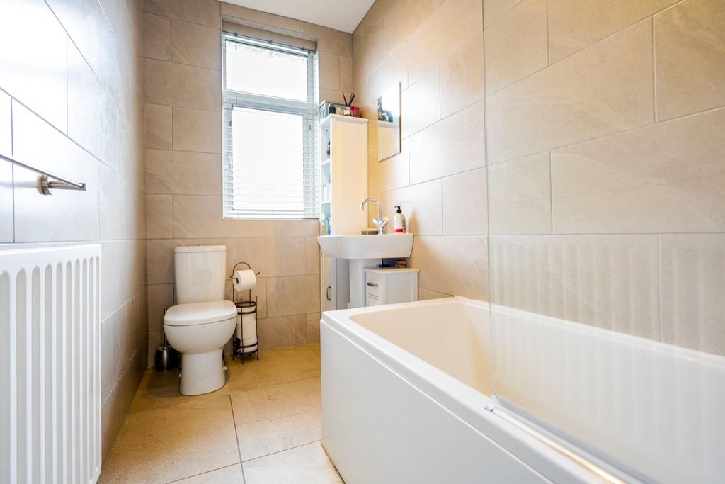 Additional image 7 of 2 bed flat for saleQueen Alexandra Road West, North Shields NE29