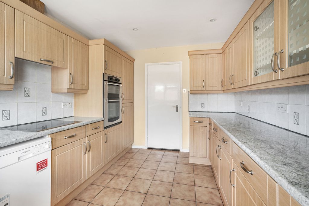 Property photo 3 of 14