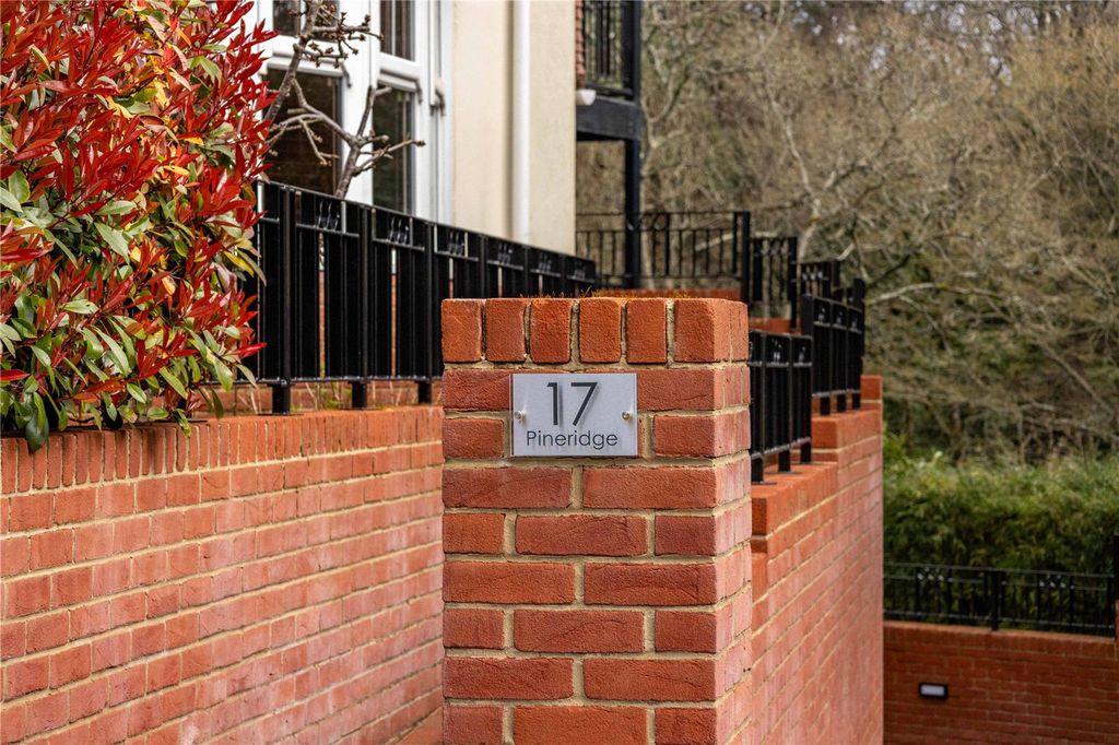Property photo 2 of 18 Picture No. 19