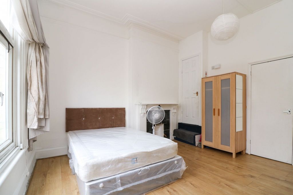 Property photo 2 of 4 Gallery