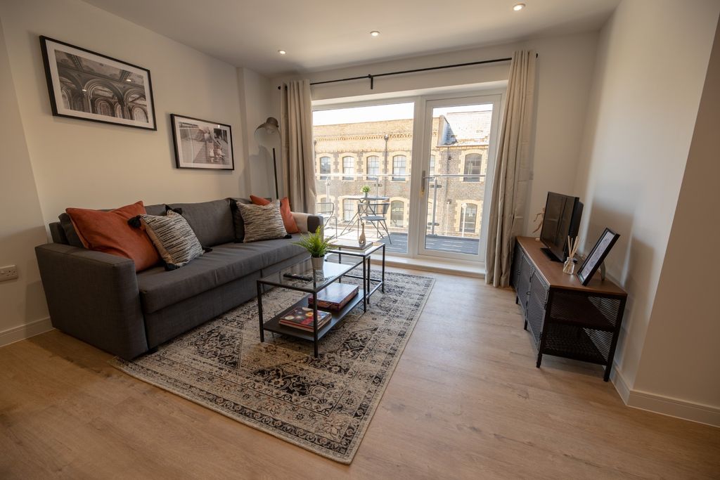 Property photo 2 of 9