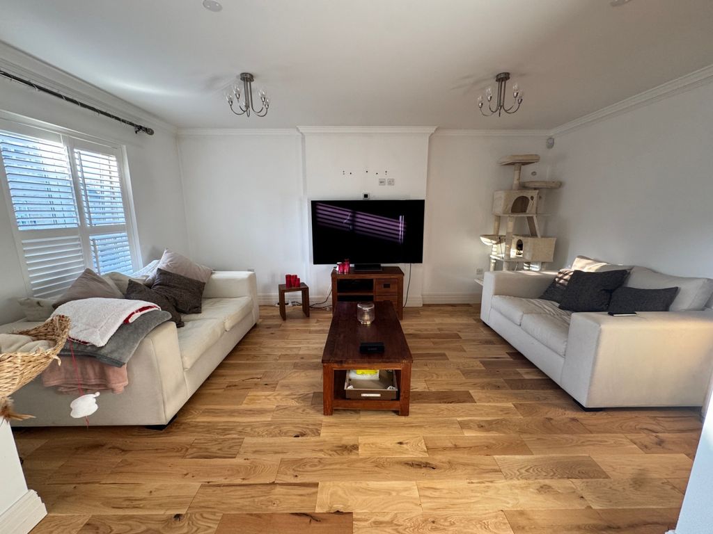 Property photo 2 of 15 Gallery