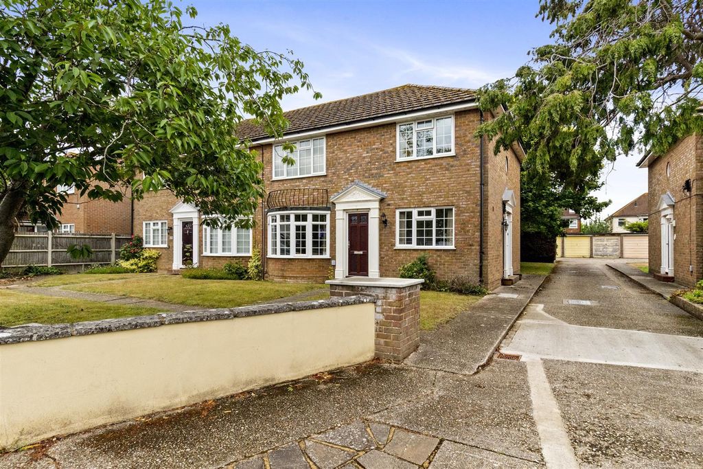 Property photo 1 of 14 St Lawrence Court, 3-012.Jpg