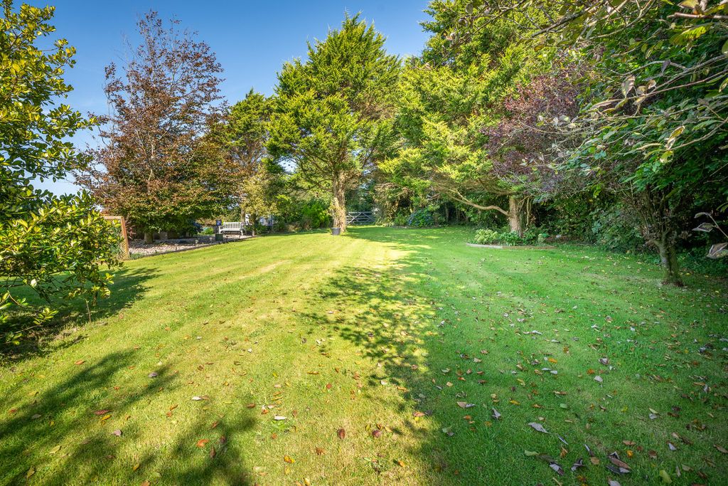 Property photo 2 of 41