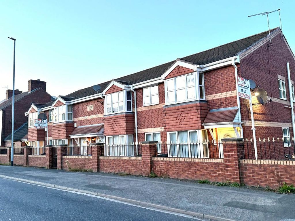 Property photo 1 of 2 Front