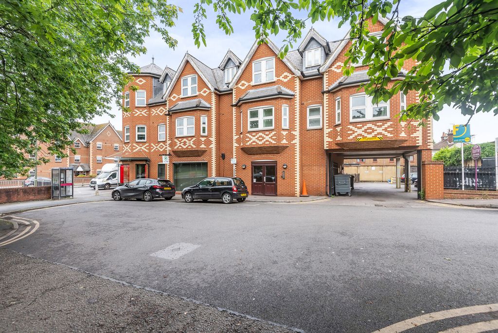 Property photo 1 of 11 857262 (1)