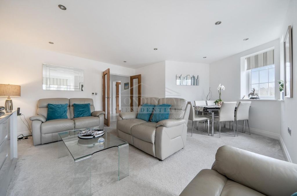 Property photo 2 of 16 999A26E1-0E7d-42A6-803E-Eced64488984.Jpg